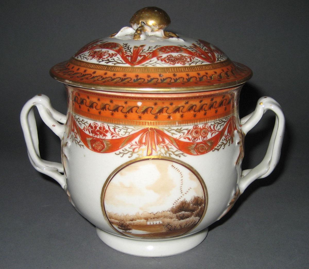 2006.0014.002 Porcelain Sugar bowl view 1
