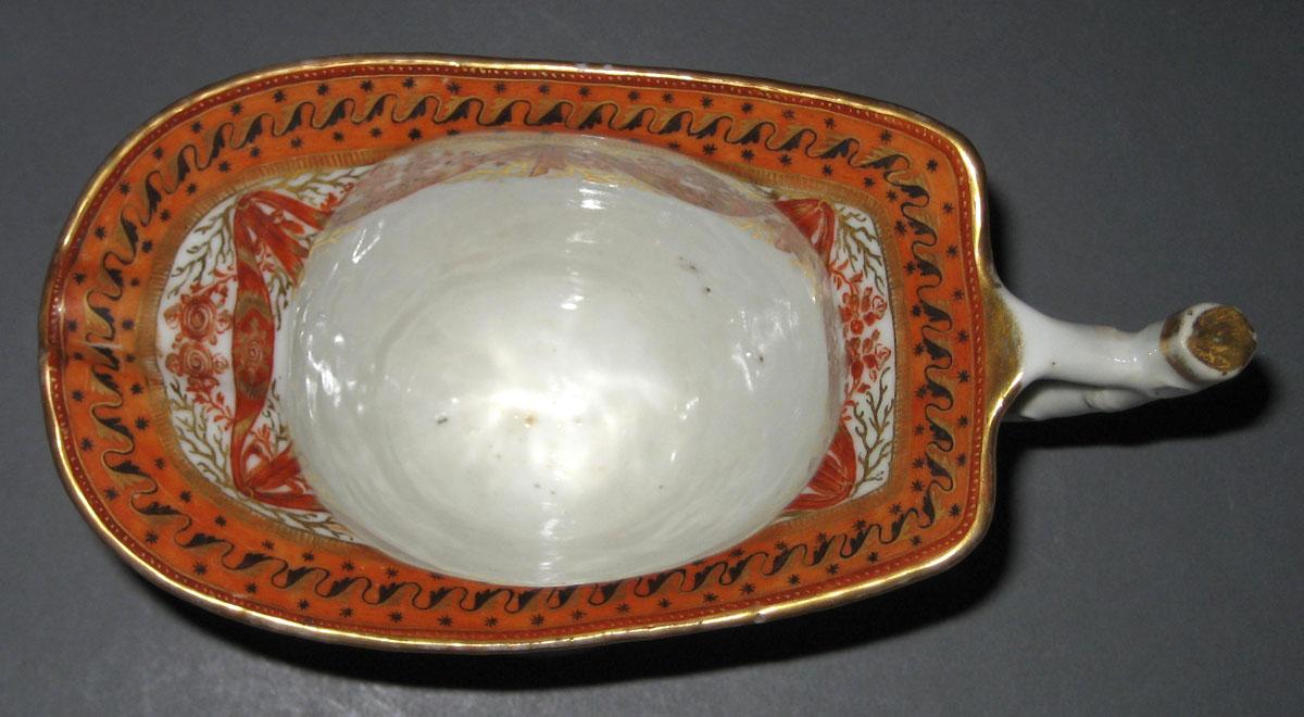 2006.0014.003 Porcelain Cream or milk jug top view
