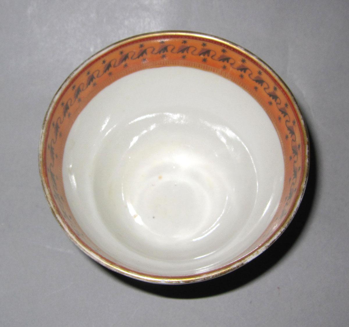 2006.0014.008 Porcelain coffee cup top