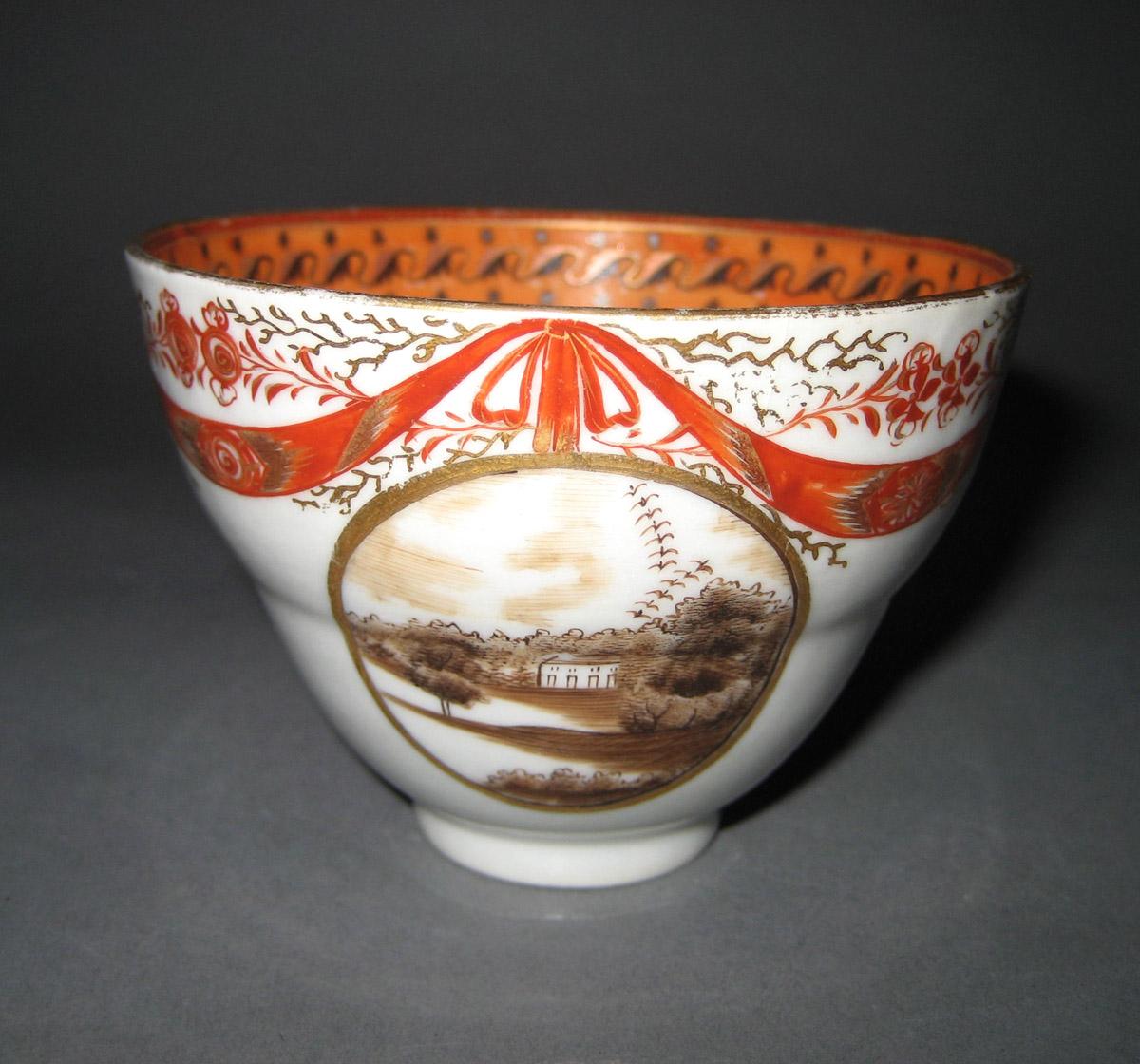 2006.0014.011 Coffee cup front