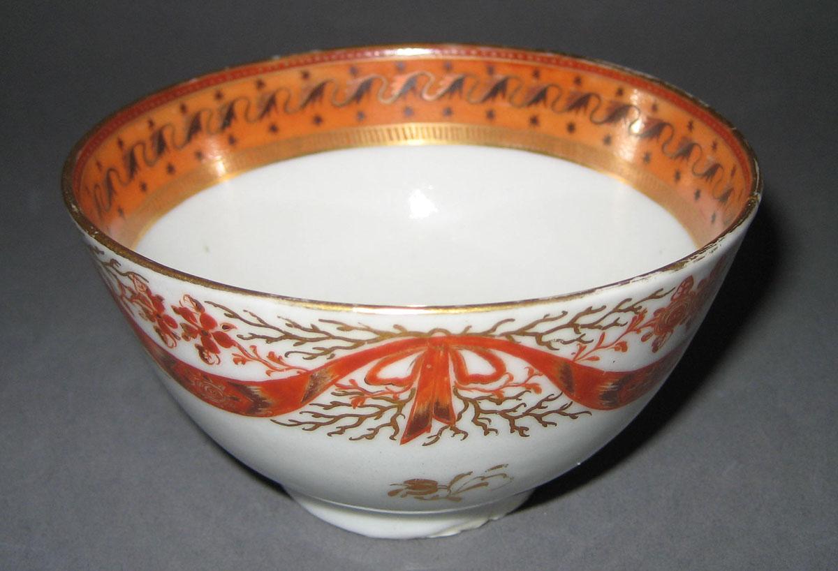 2006.0014.026 Porcelain Teabowl interior