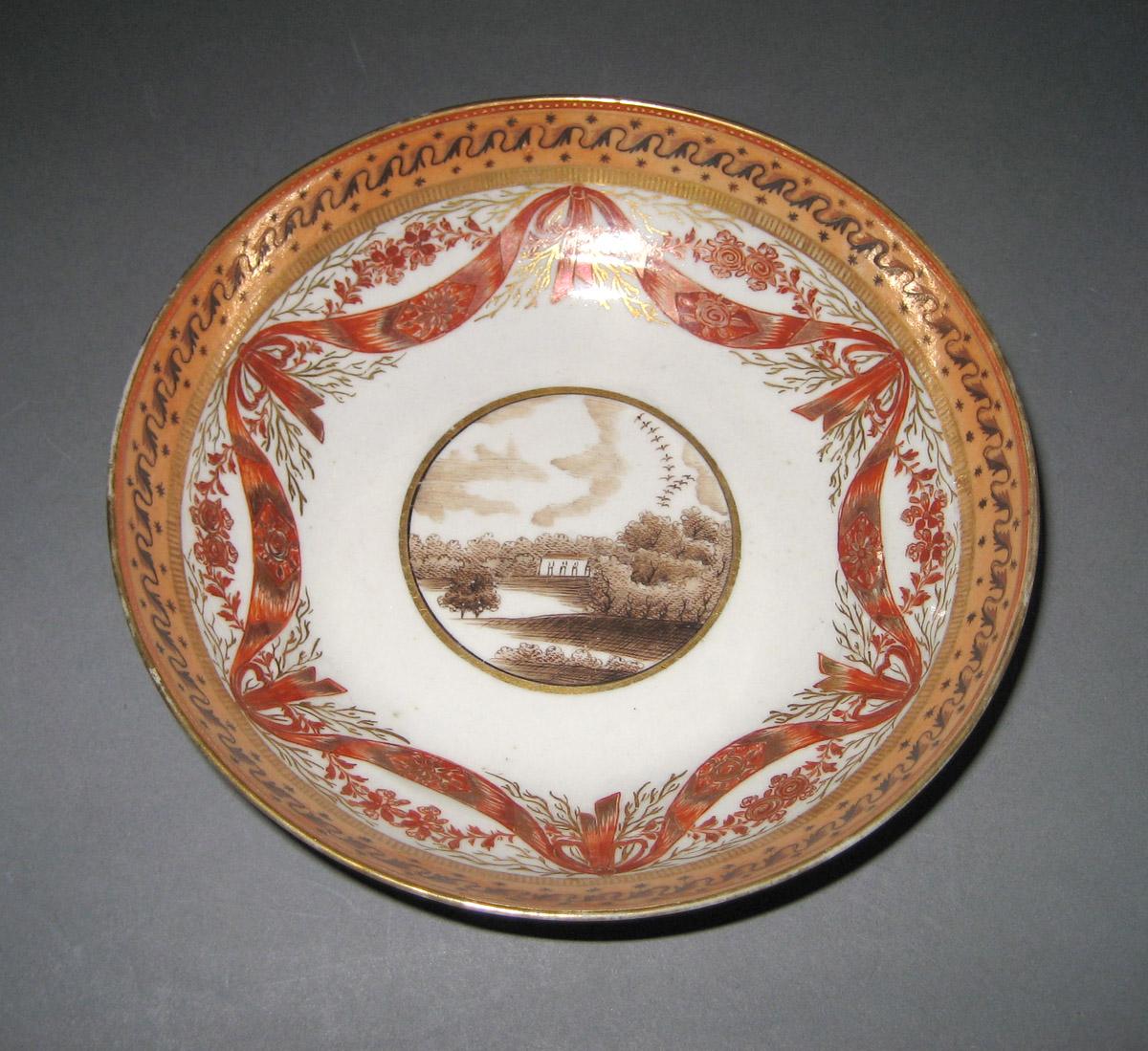 2006.0014.033 Saucer