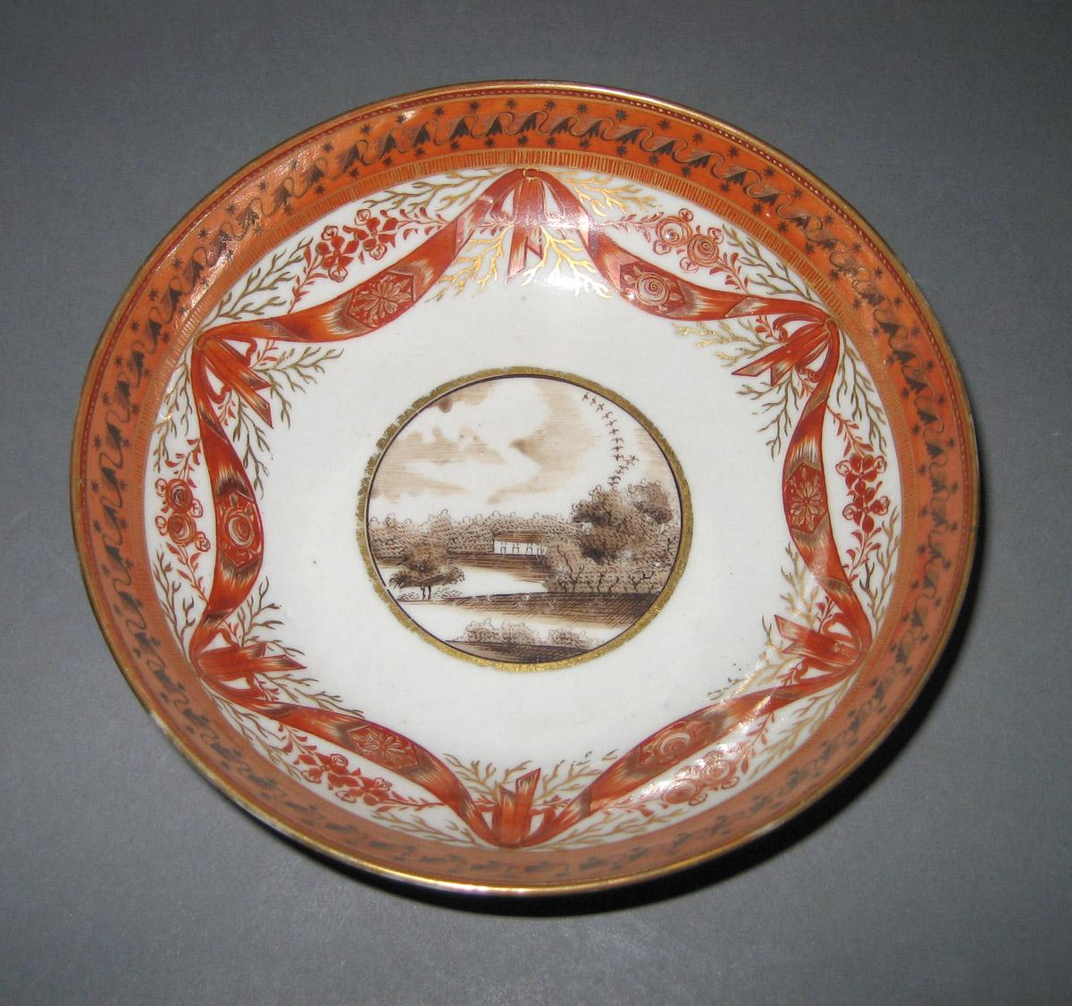 2006.0014.034 Saucer