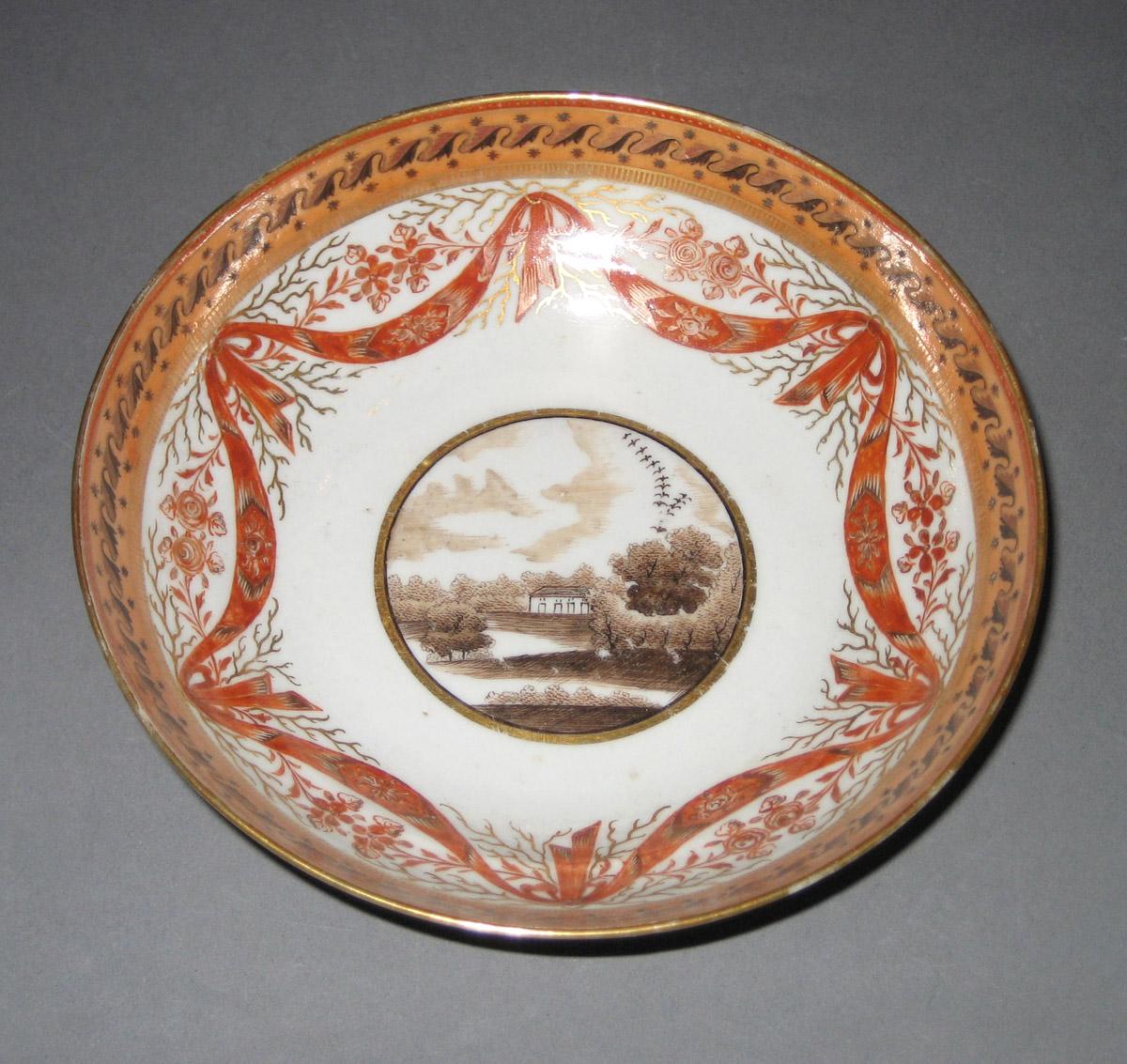 2006.0014.035 Saucer