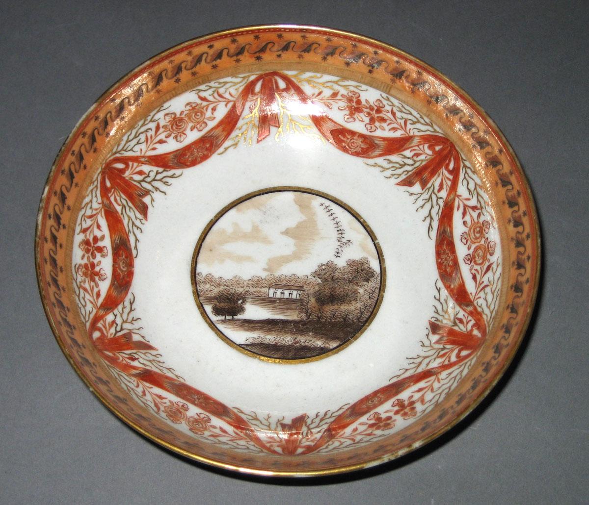 2006.0014.039 Saucer