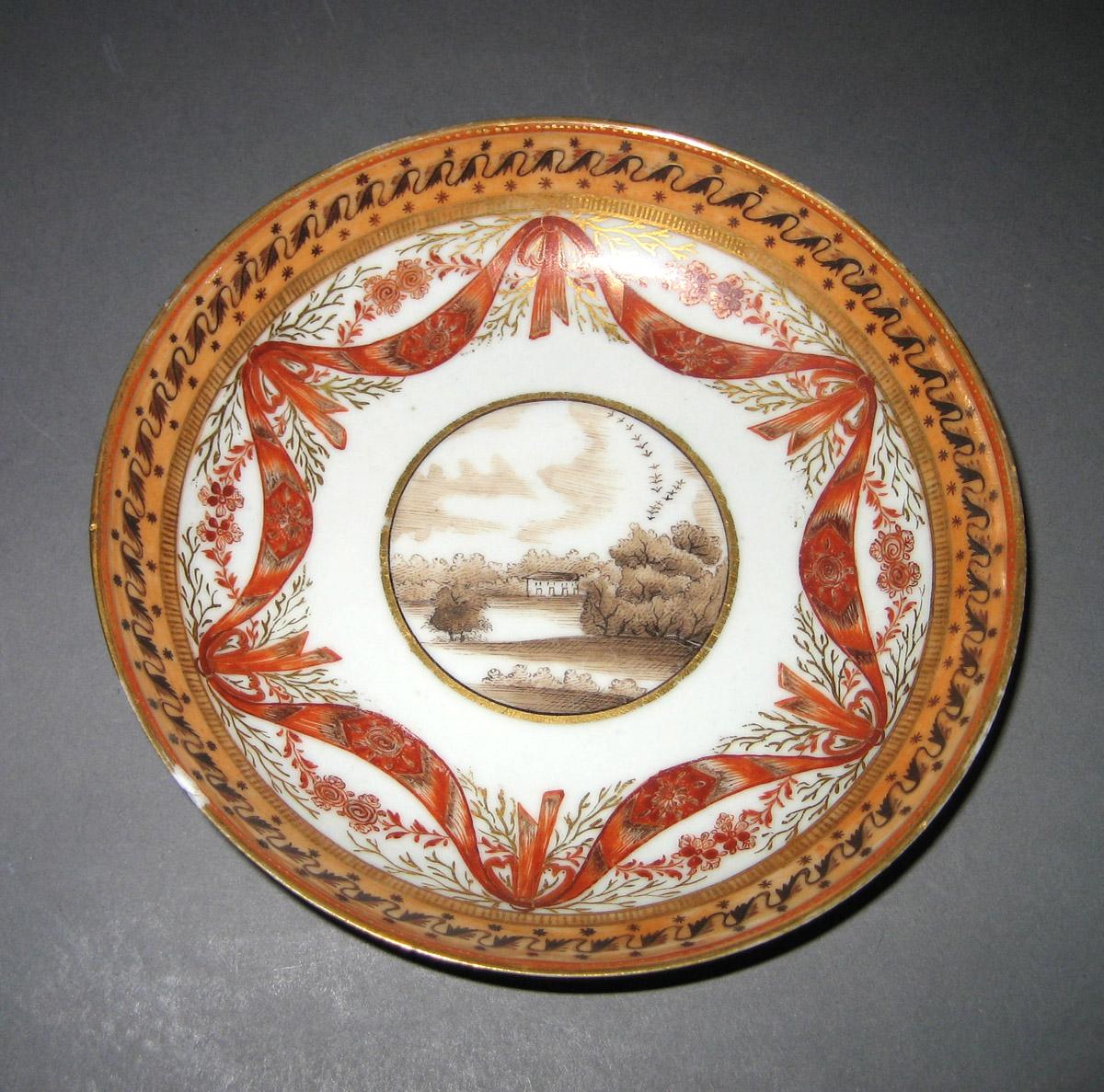 2006.0014.042 Saucer