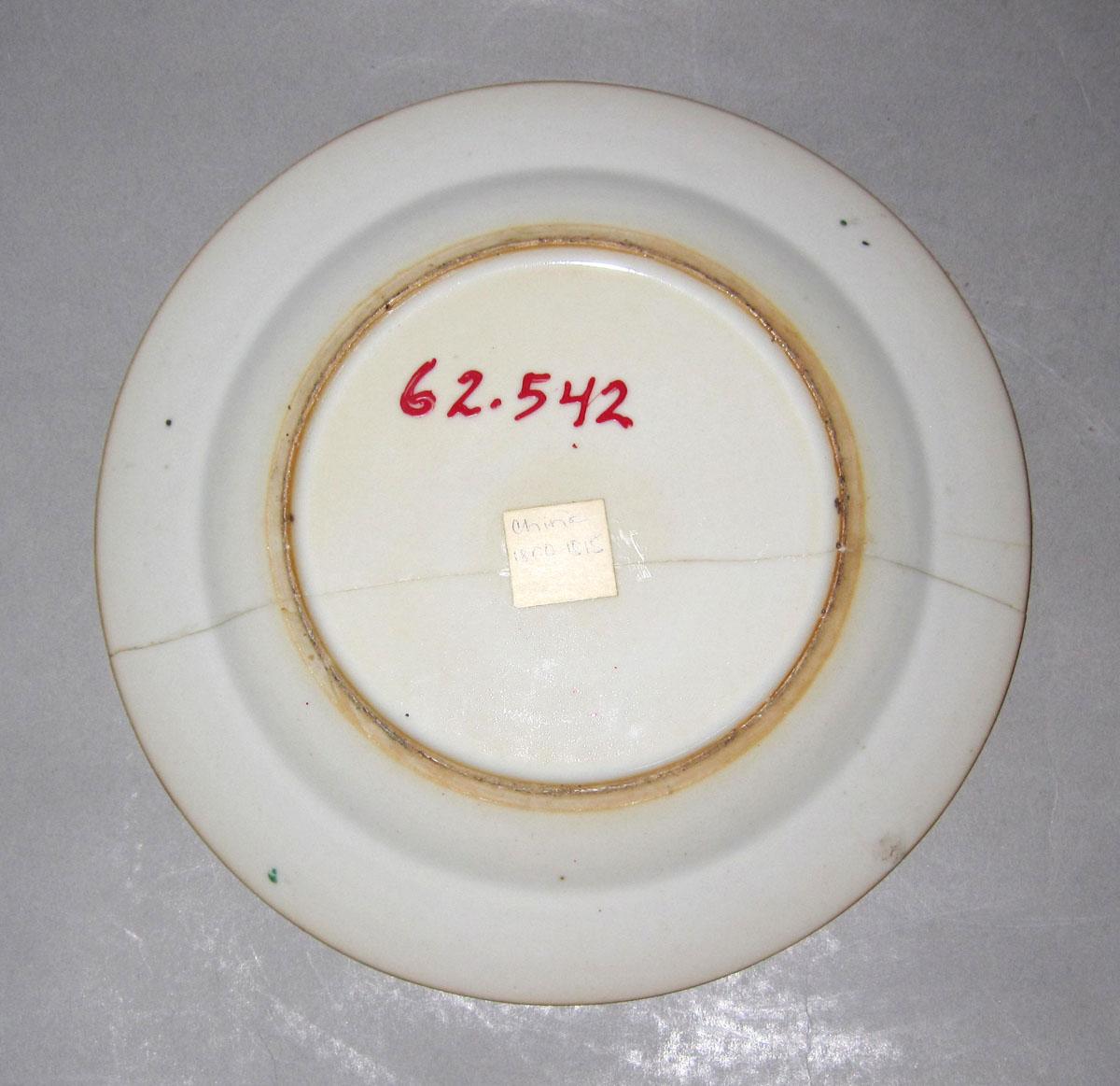 1962.0542 Porcelain plate underside
