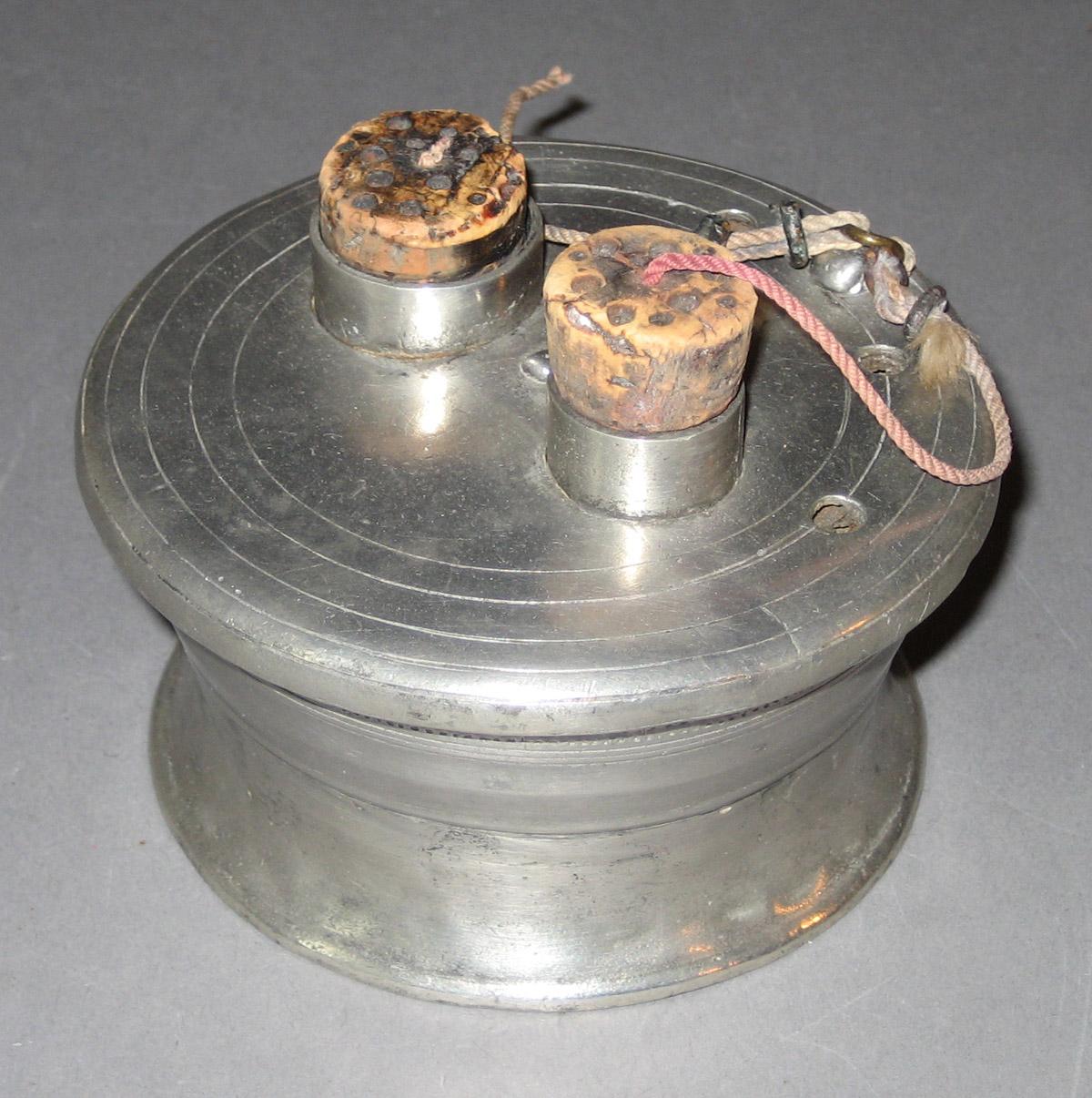 1953.0037.009 Inkwell