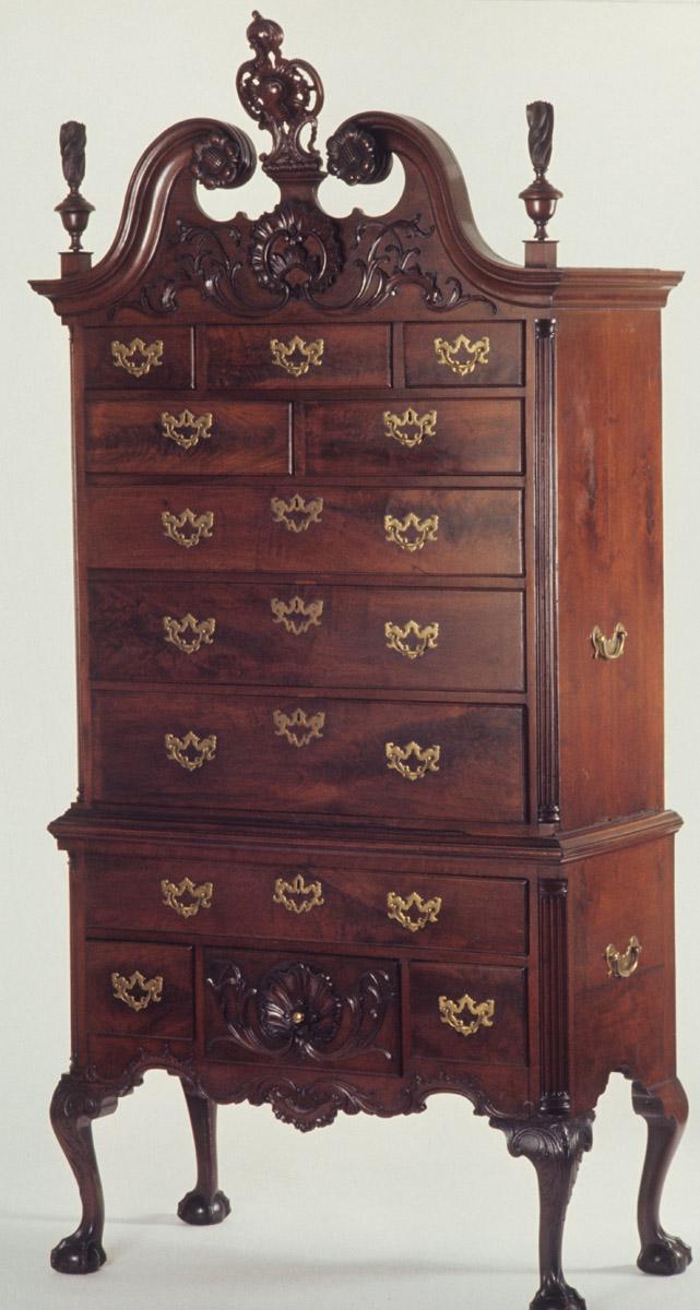 1958.2250 Chest of drawers, view 1