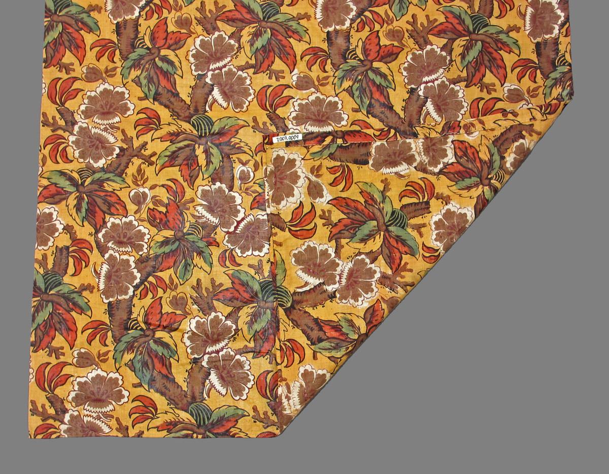 2007.0009 textile, printed folded corner