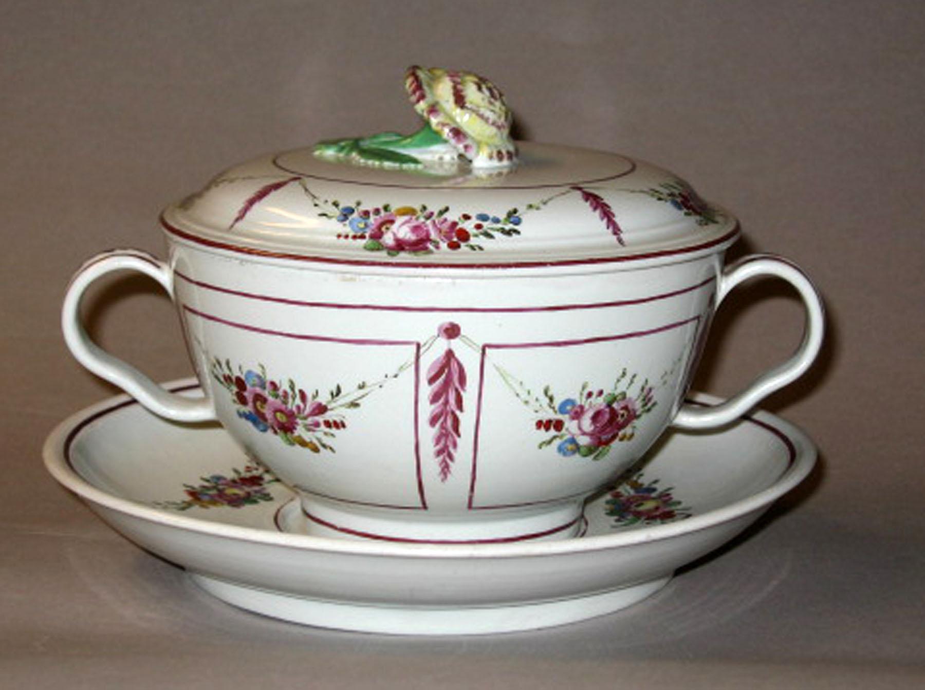 1996.0004 A-C Soup bowl, cover and stand