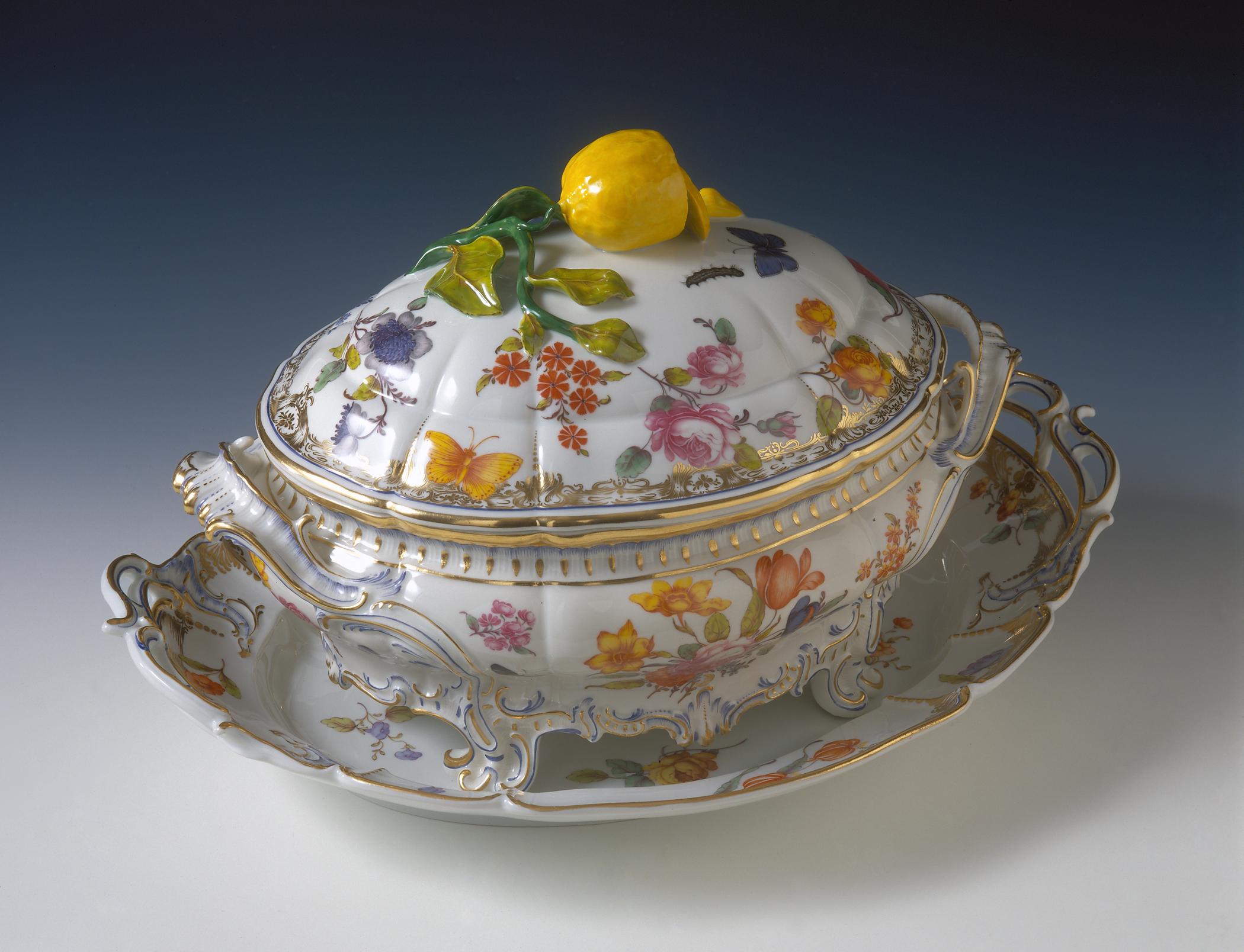 1996.0004.103.001 A-C Tureen