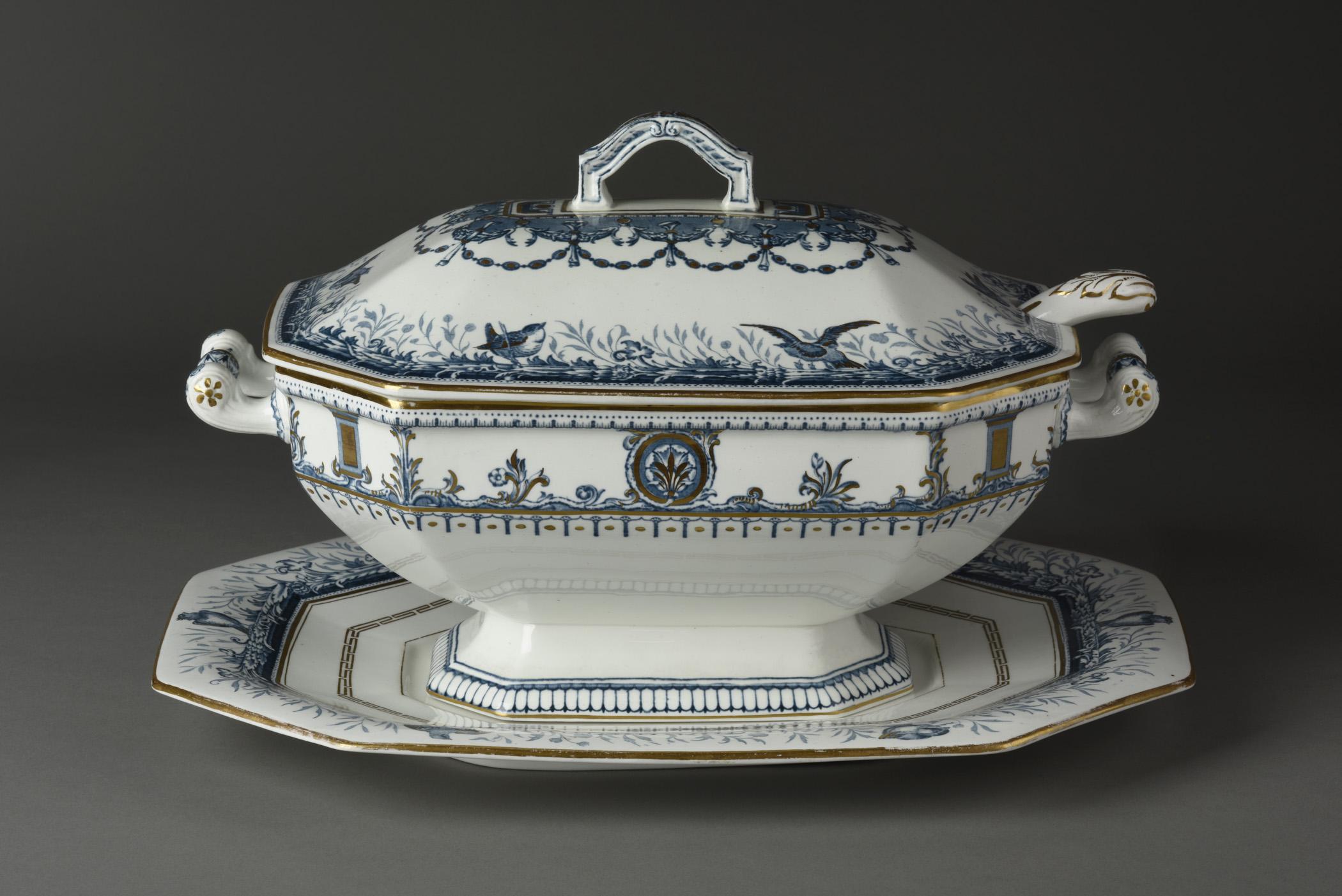 1996.0004.176 A Tureen, B Lid, C Tureen stand, D Ladle, view 1