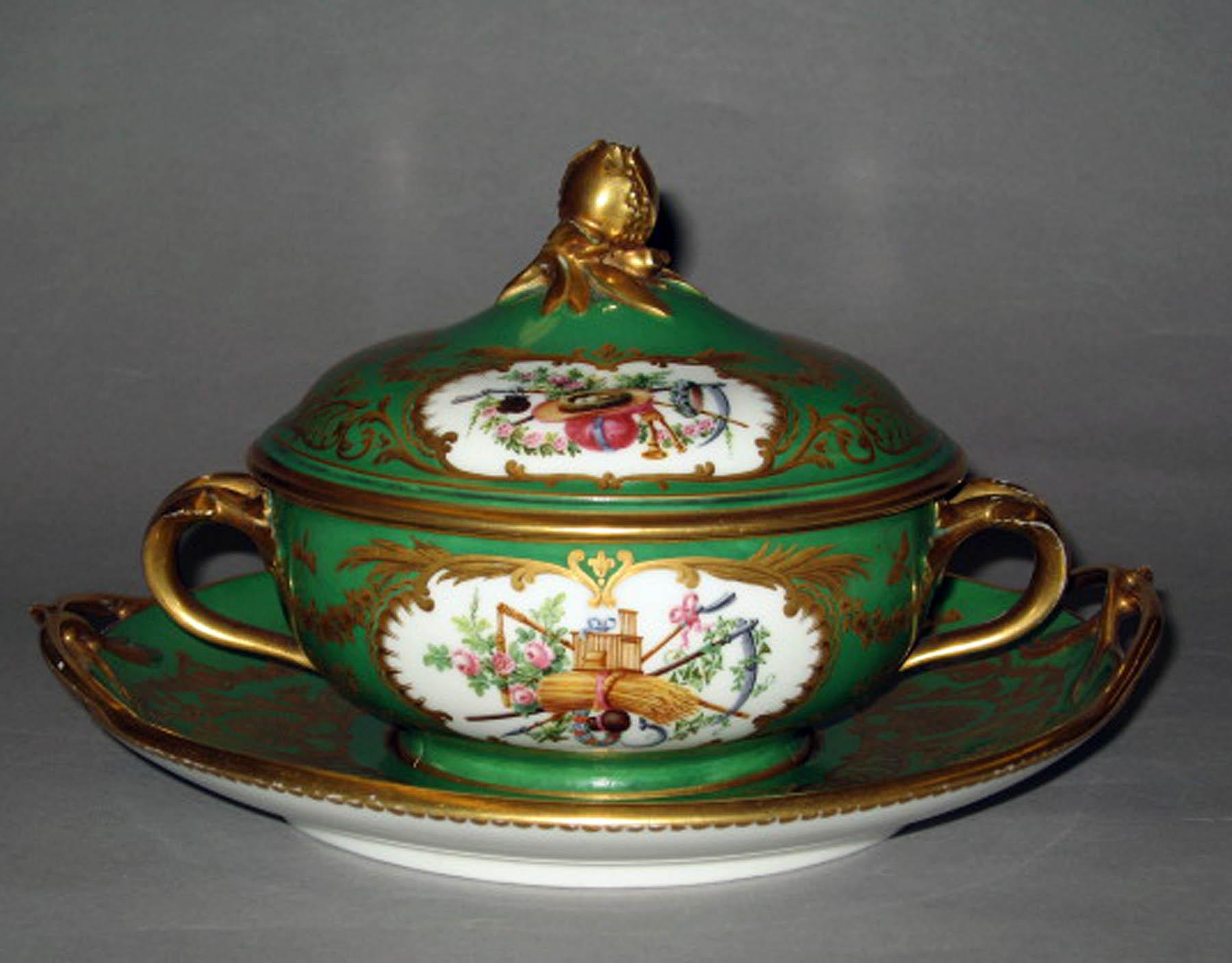 1996.0004.026 A-C Sèvres porcelain ecuelle and stand