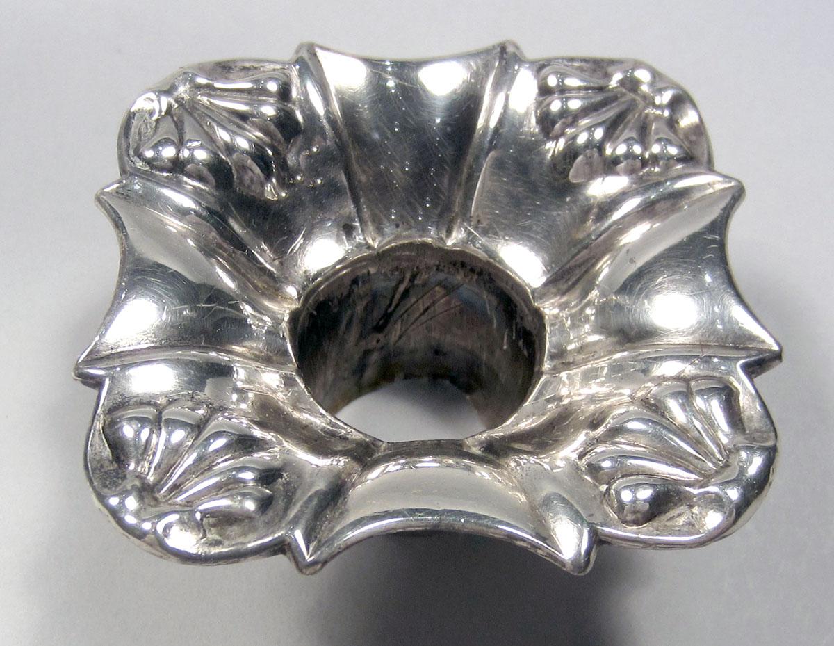 1958.2273.002 B Silver Candlestick bobeche top view