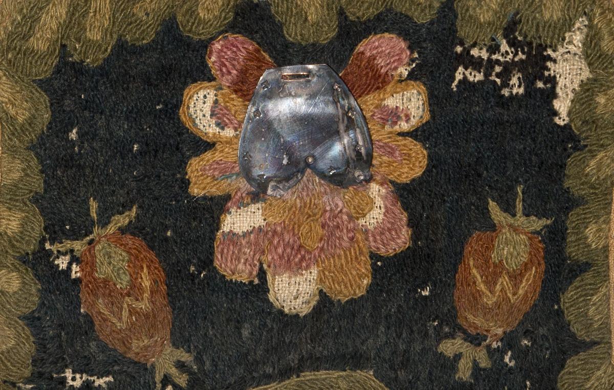 1958.2277 Pocketbook, Inside Detail