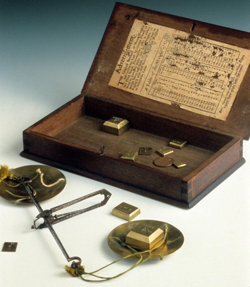 1958.2279 Scale box