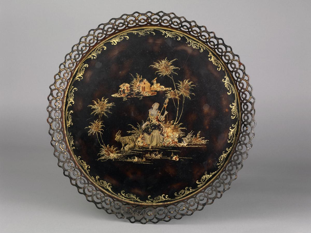 1958.2282 Salver