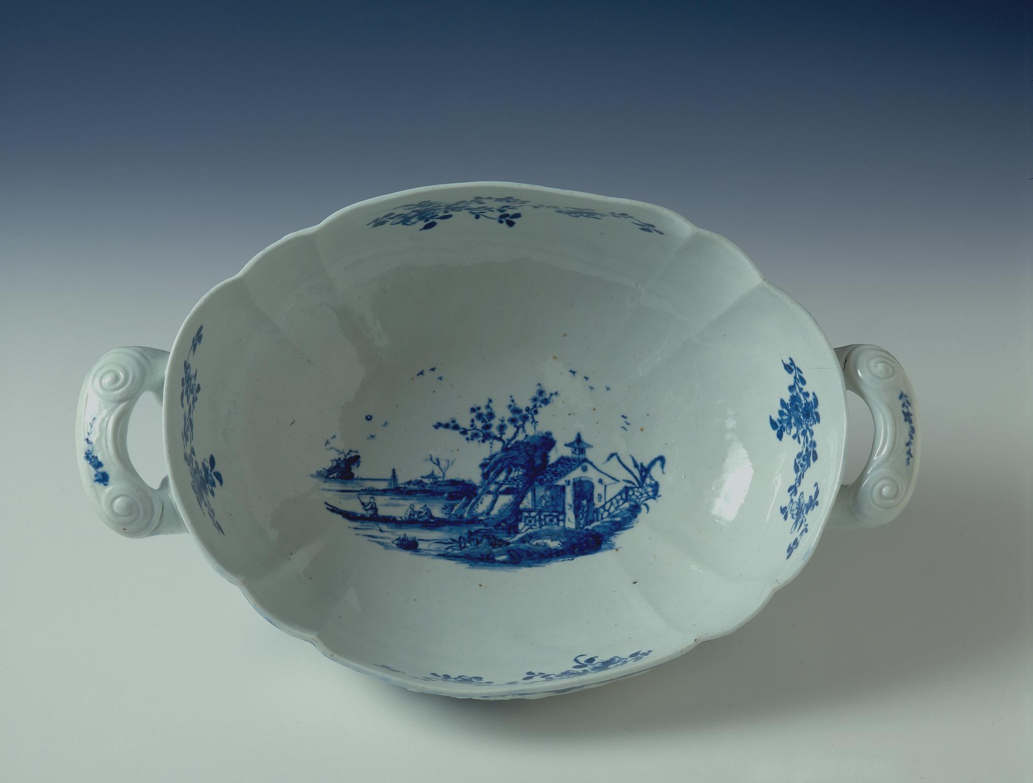 1996.0004.098 A-C Tureen (detail)