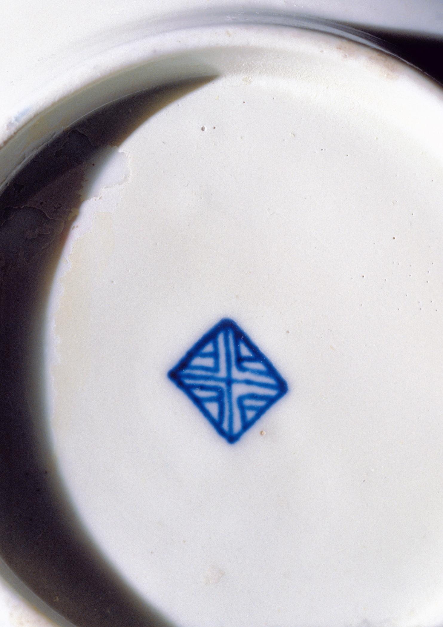 1996.0004.188 A-C Tureen (mark detail)