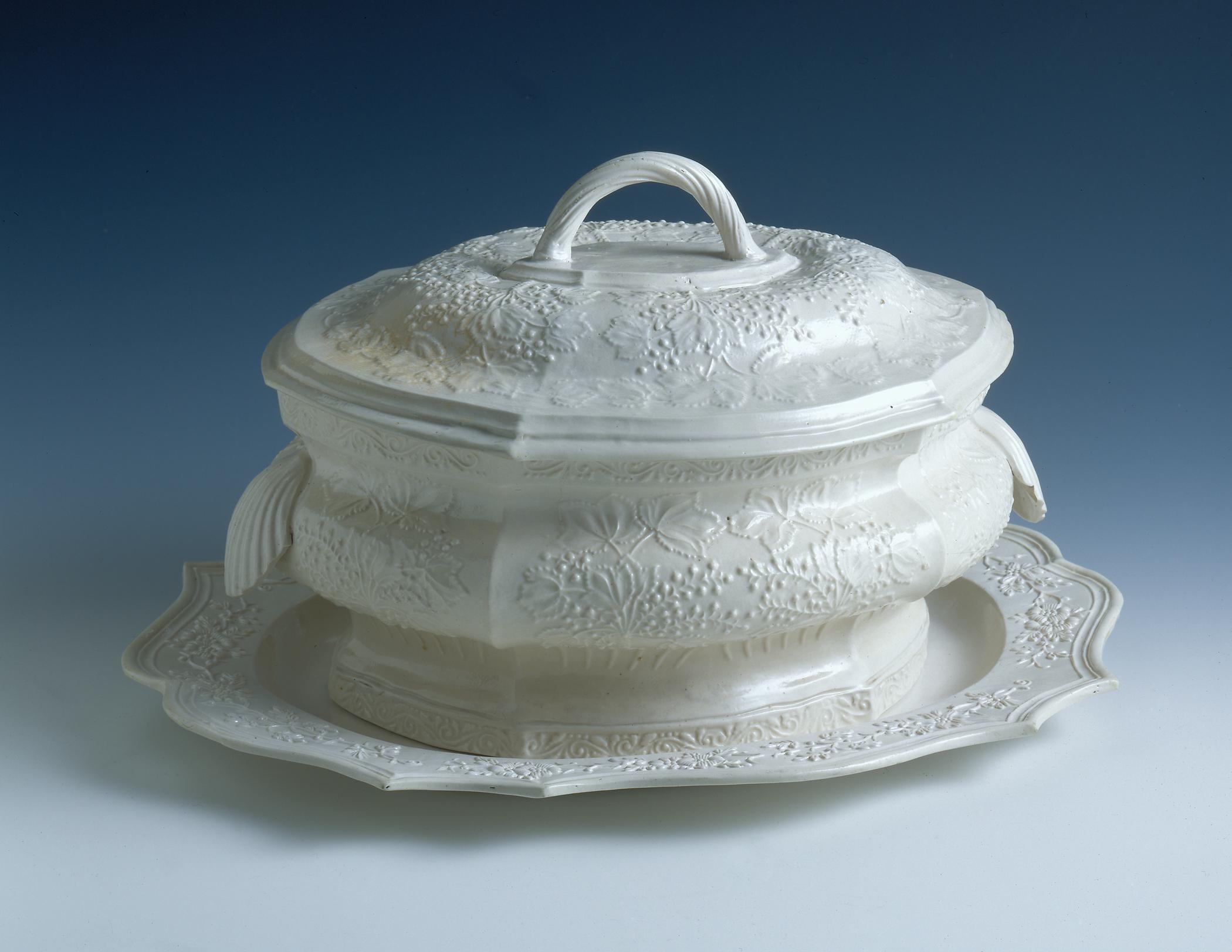 1996.0004.091 A-C Tureen
