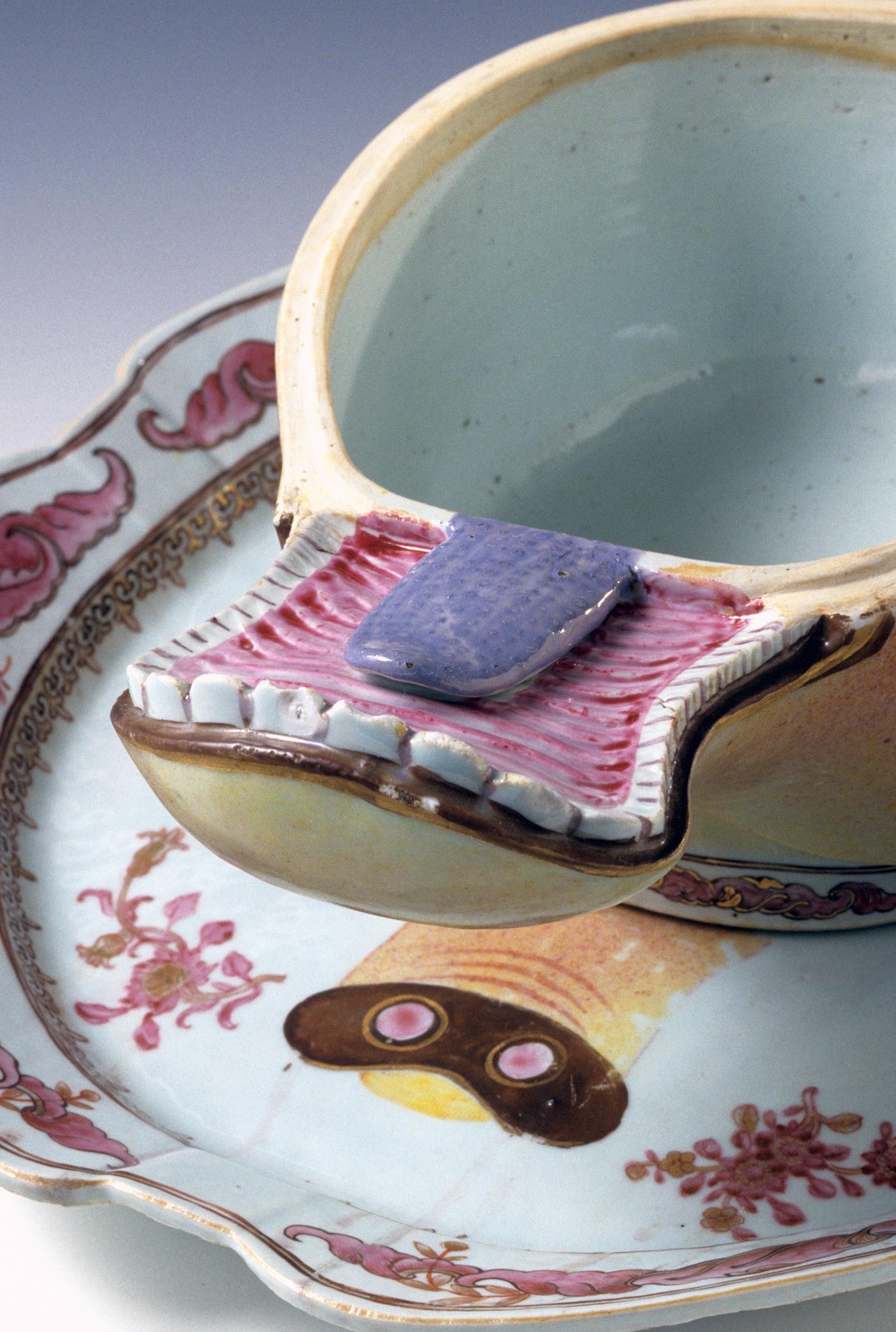 1996.0004.234 A-C Tureen (detail)