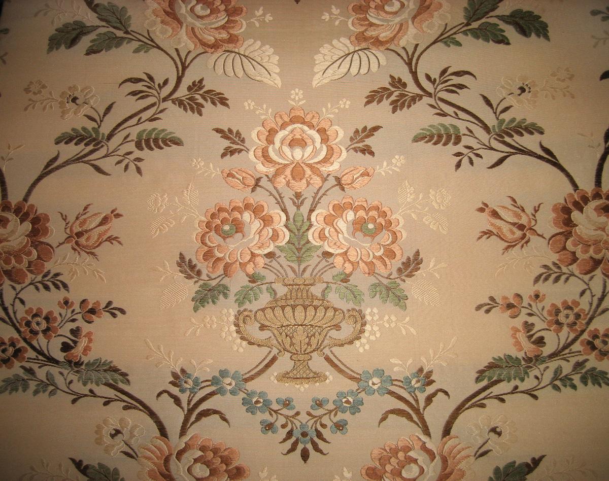 1958.2290 Chair fabric detail
