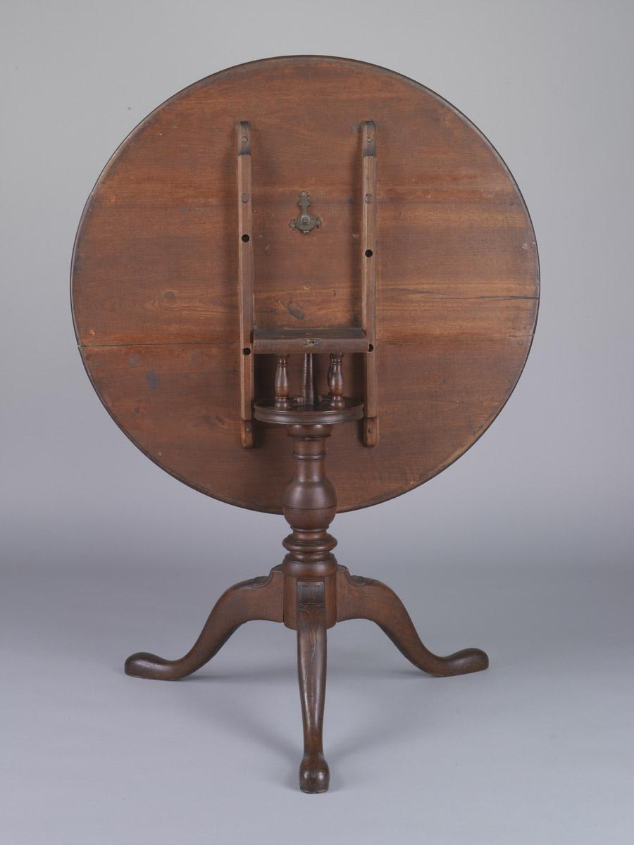 2007.0006 Tea Table (view 4)