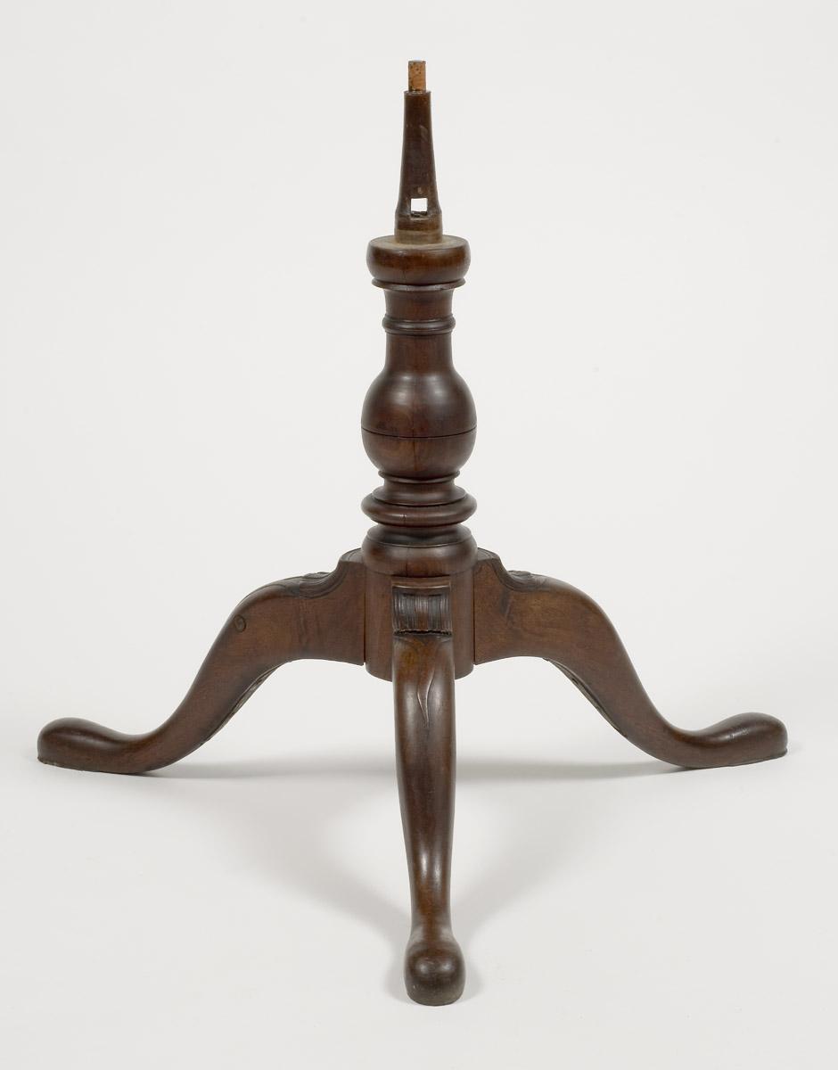 2007.0006 Tea Table (detail 1)