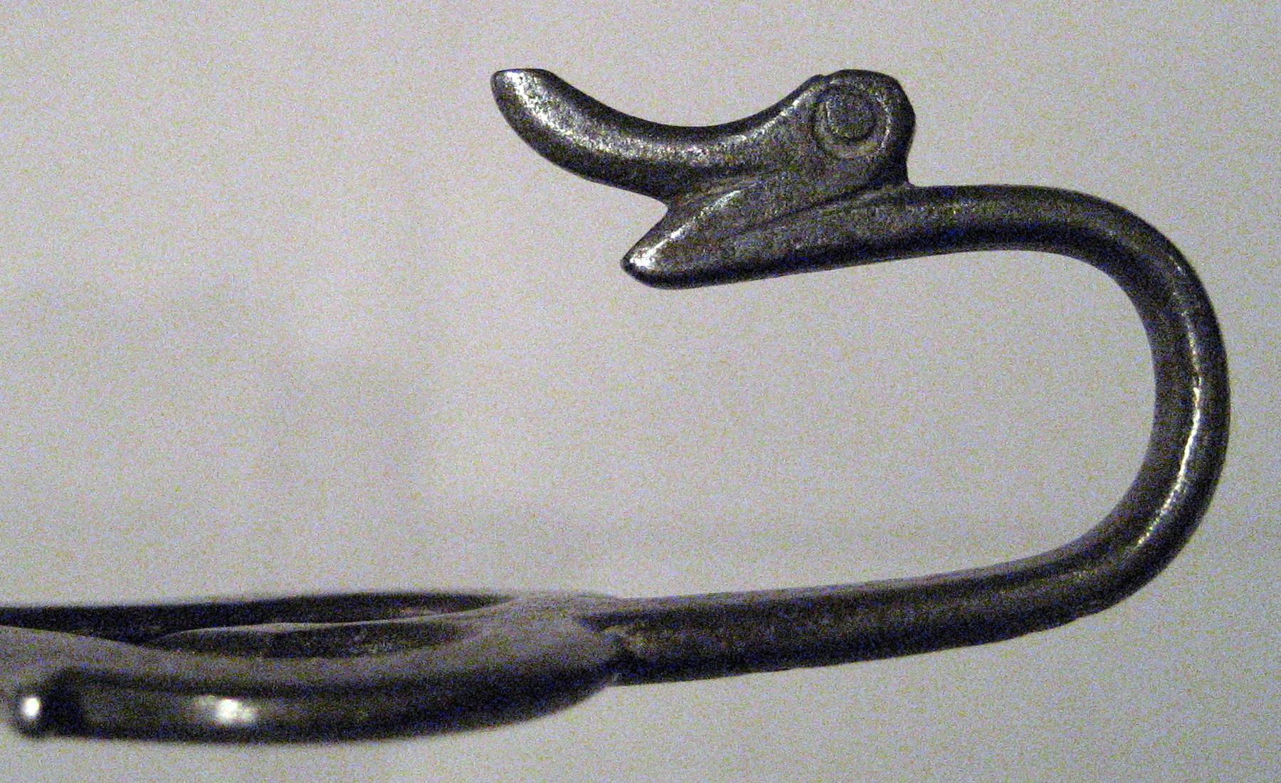 1958.2299 Spatula (detail 2)
