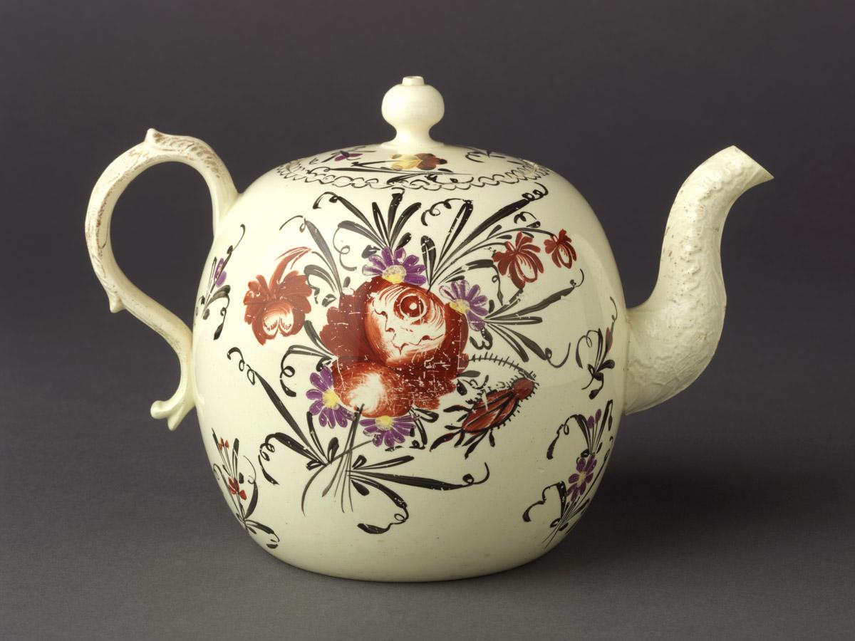 2009.0021.015 Teapot