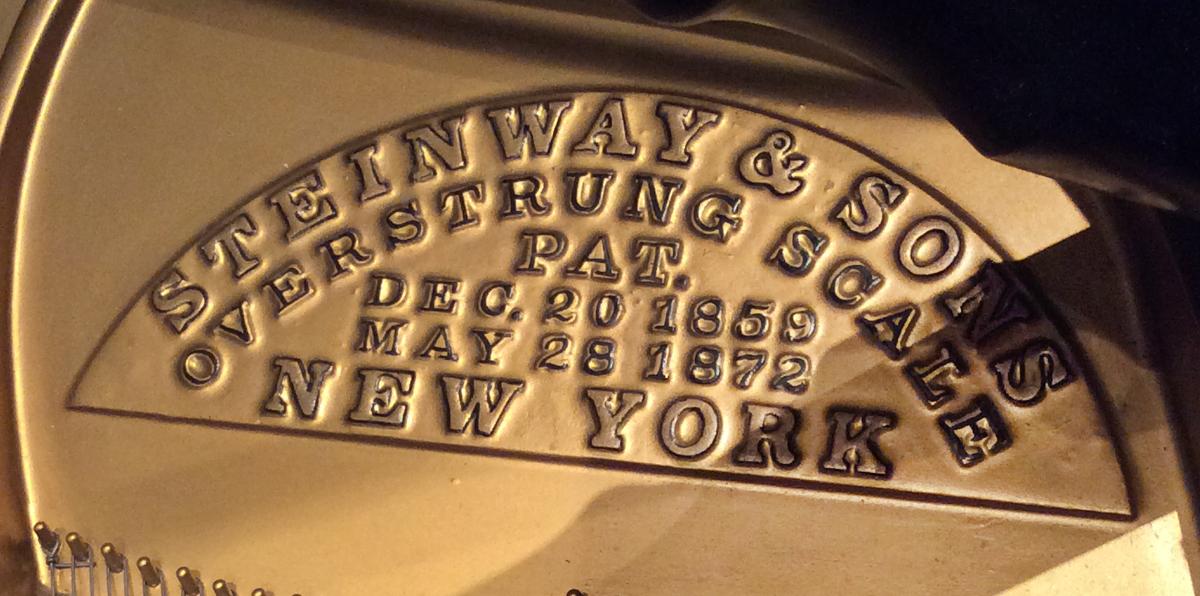 1970.0944 Piano, detail 3