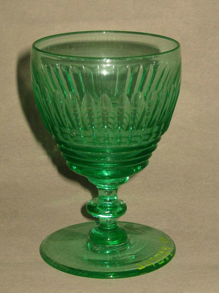 1970.1026.030 Green glass wineglass
