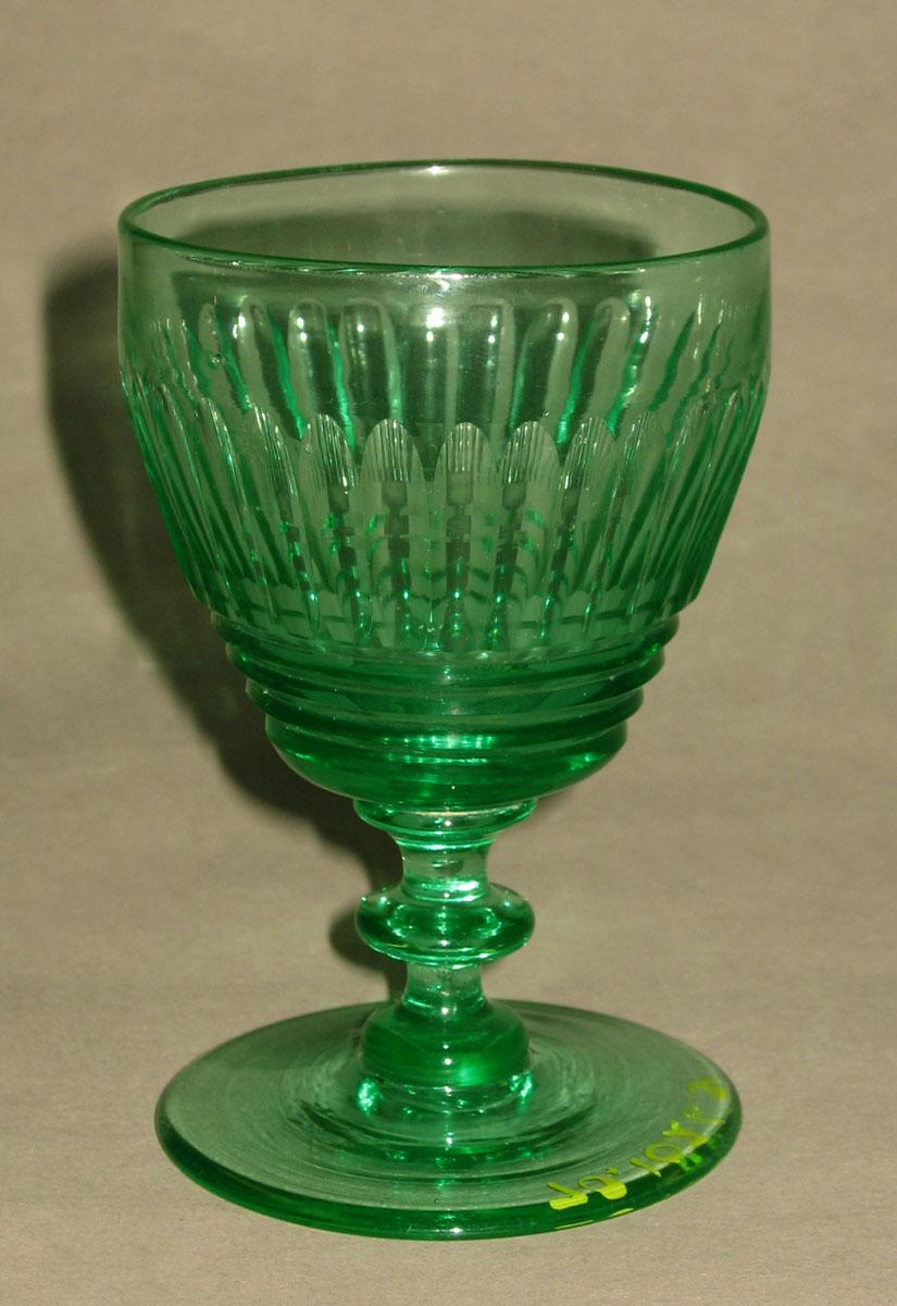 1970.1026.031 Green glass wineglass