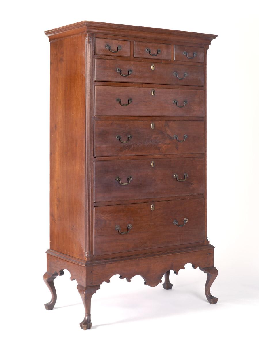 2007.0017 Chest of drawers, chest on frame