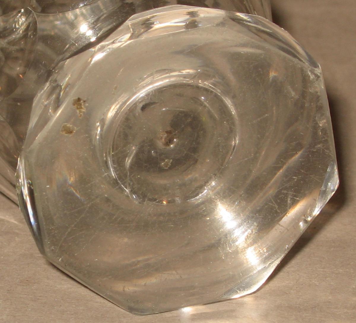 1975.0269 H Glass cruet bottle (underside)