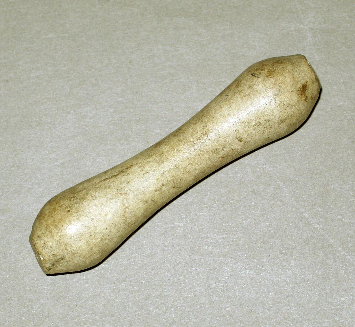 1959.0098.049 Earthenware wig curler