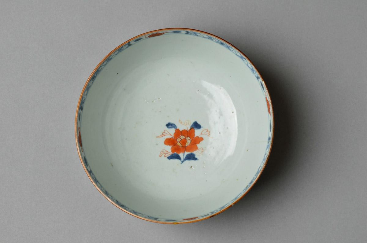 2008.0011.003 Imari porcelain punch bowl, view 2