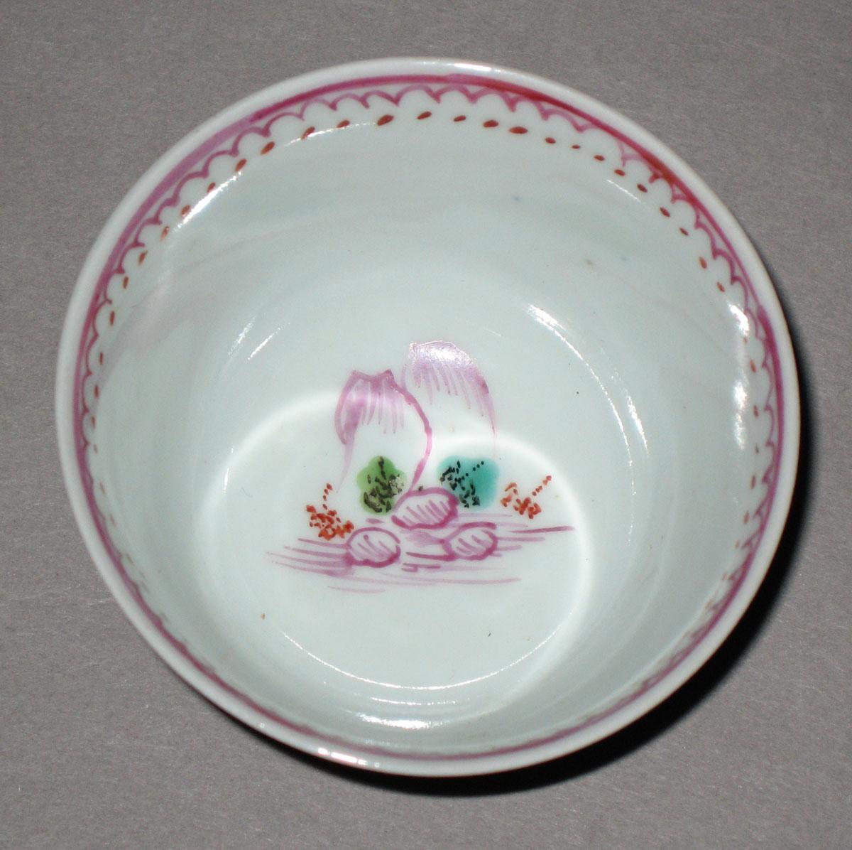 2008.0011.006 A Chinese porcelain teabowl