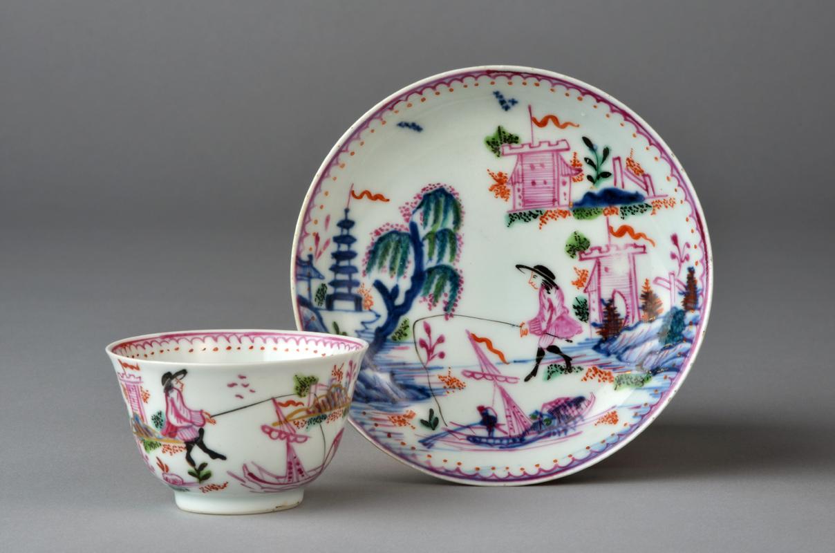 2008.0011.006 A, B Chinese porcelain teabowl and saucer