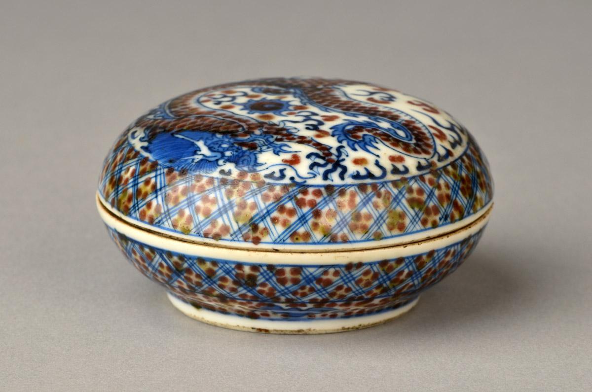 2008.0011.007 A, B Chinese porcelain box