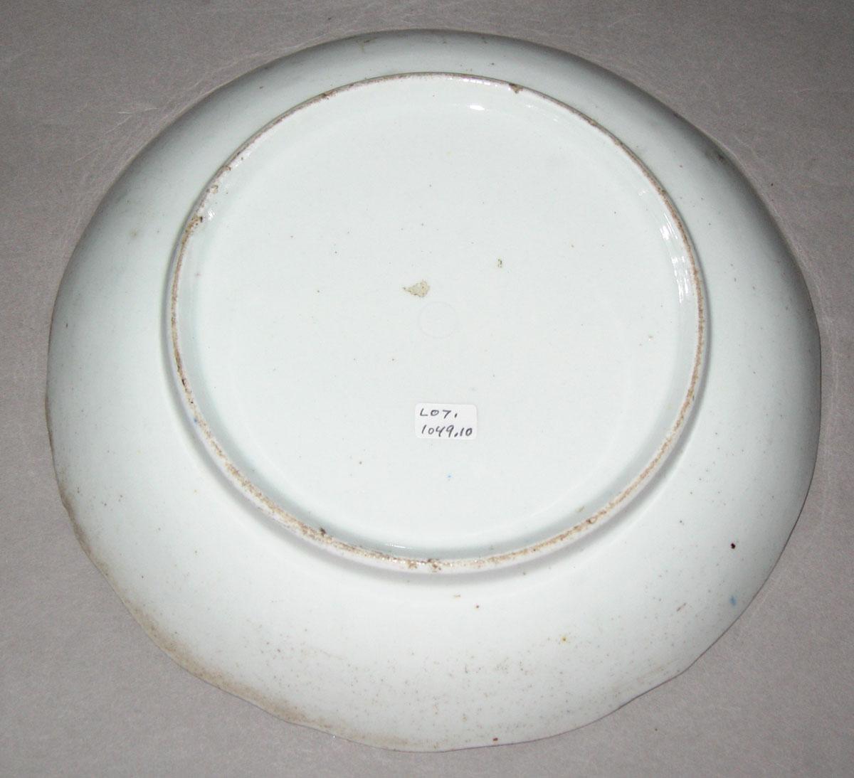 2008.0011.010 Porcelain dish, back