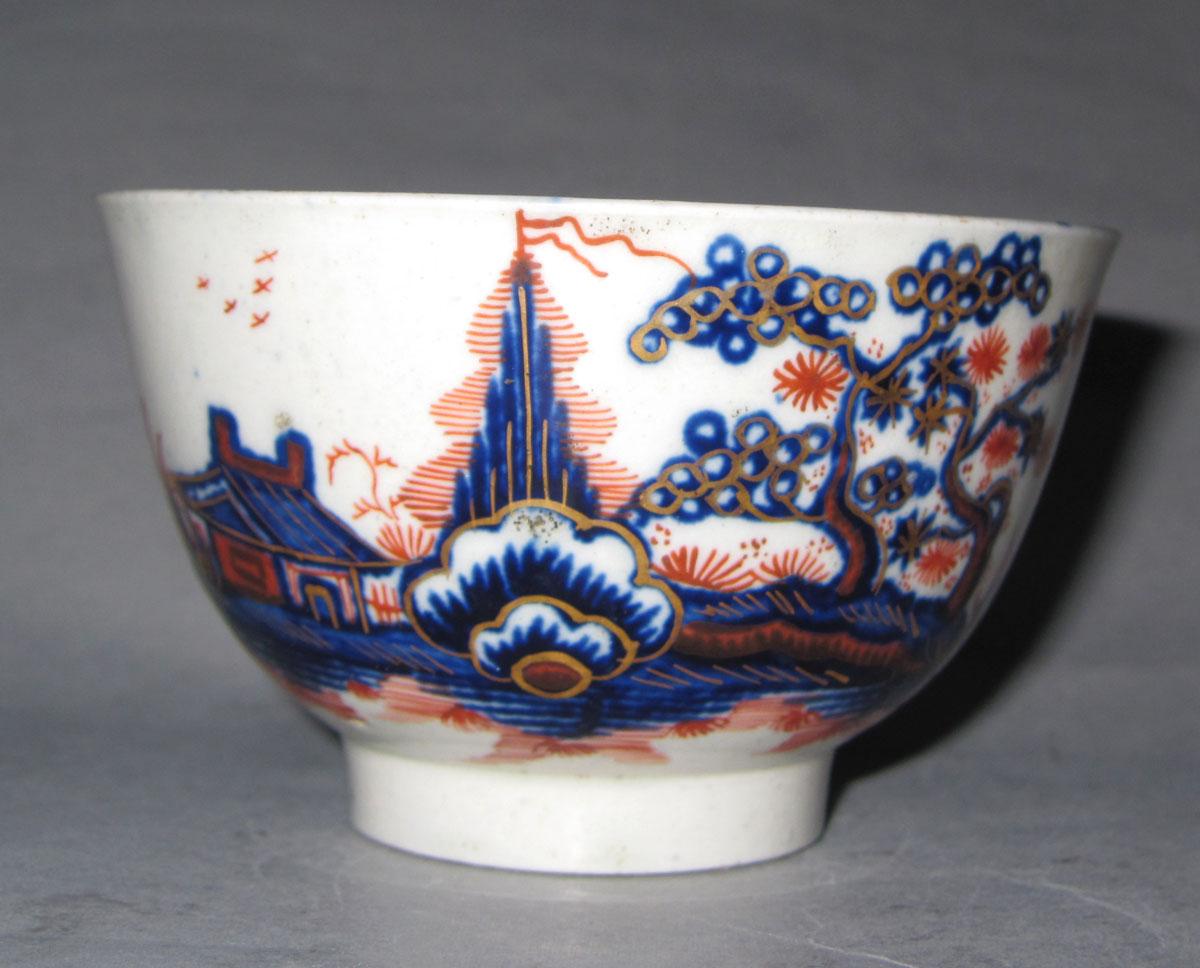 2008.0011.017 A Porcelain teabowl