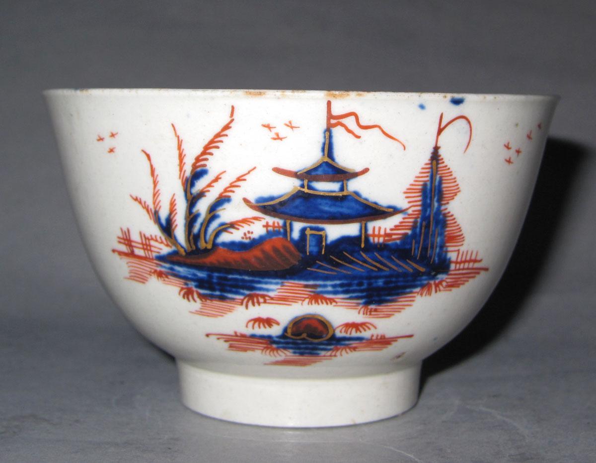 2008.0011.017 A Porcelain teabowl face 2