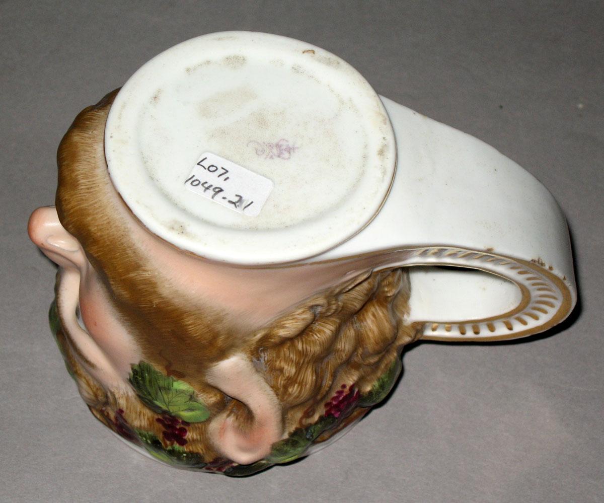 2008.0011.021 Porcelain Bacchus mug, bottom mark