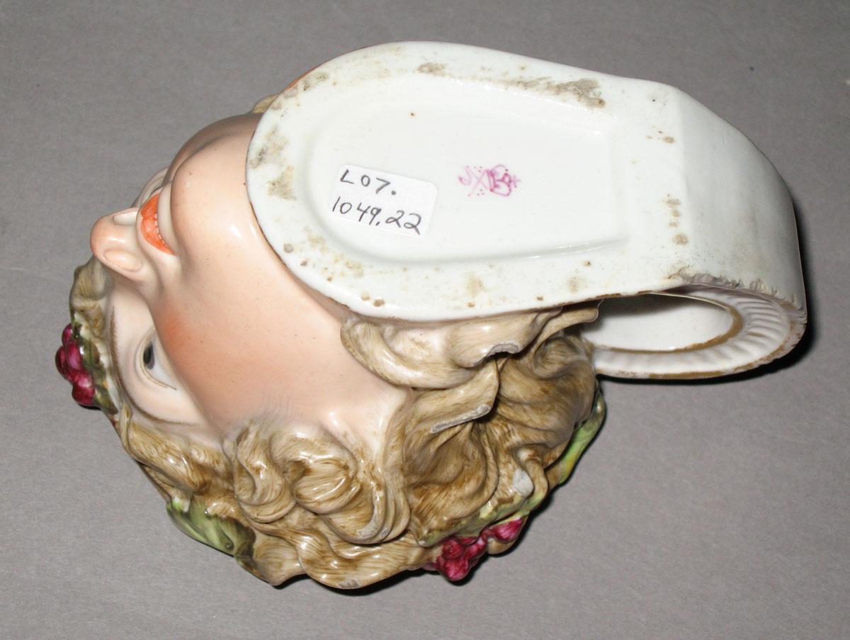 2008.0011.022 Porcelain Bacchante mug, bottom