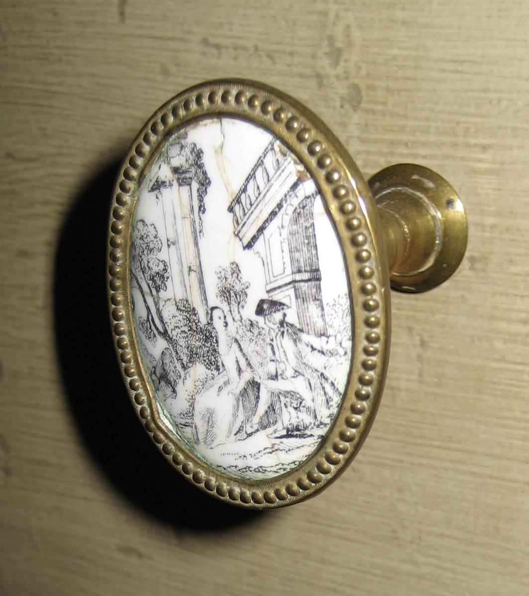 1958.2327 Cloak Pin