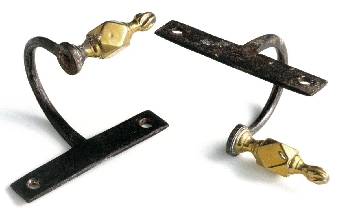1958.2332.001, 1958.2332.002 Jamb hooks