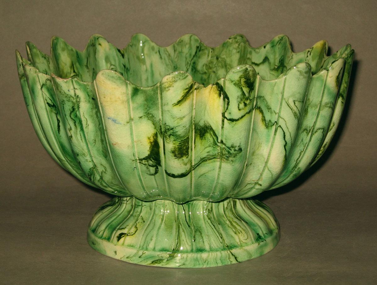2007.0025 Agateware bowl