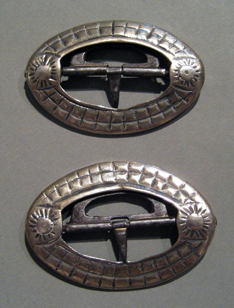 2008.0046.001 A, B Silver Buckles